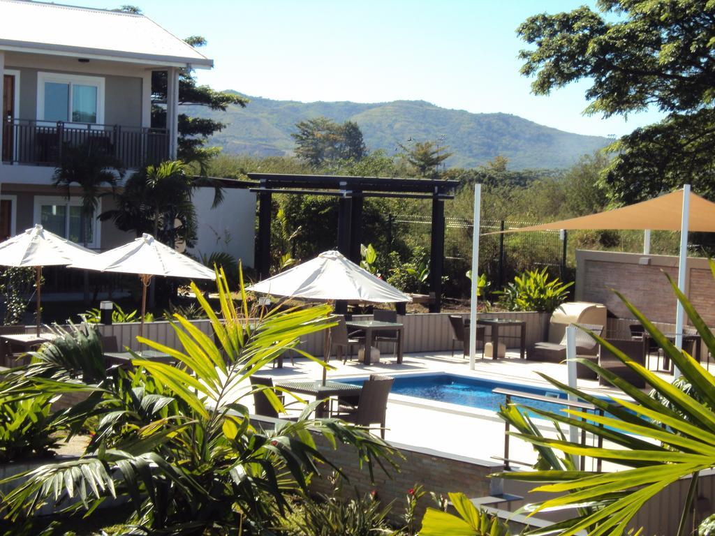Hotel Colibri Koné Екстериор снимка