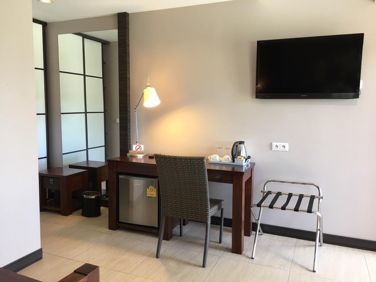 Hotel Colibri Koné Екстериор снимка